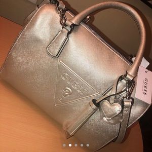 GUESS pocketbook